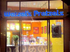 Wetzel's Pretzels inside