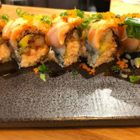 Youandi Sushi food