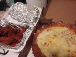King's Pizza, Chicken Ribs food