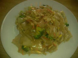 Polly's Thai Food food