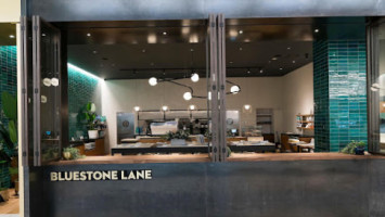 Bluestone Lane Coffee 30 Hudson Yards outside