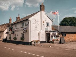 Red Lion Inn outside