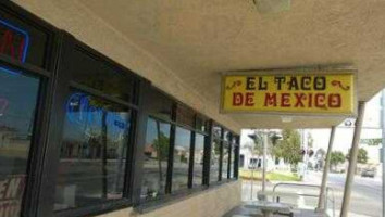 El Taco De Mexico outside