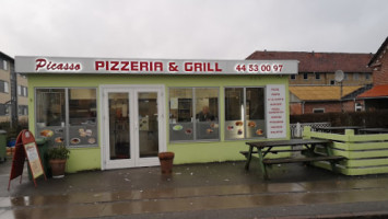 Tv-byens Pizza Og Grillbar outside