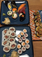 Sushi Kometsu food