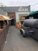 The Smokin' Oak Barbeque Restaurant, Bar Catering outside
