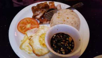 Maharlika Filipino Fast Food food