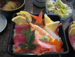 Koma Sushi food