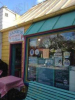 Jane's Ice Cream outside