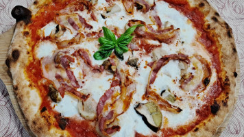 Pizzeria L'ideal Di Bruno Giuseppe food