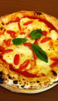 Pizza Partenopea food