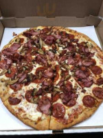 Cavoni's Pizza And Grinders food