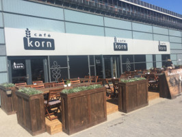 Cafe Korn Waves food