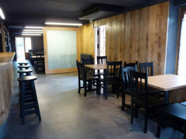Bar-restaurante Eguzkialde inside