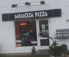Mimoza Pizza outside