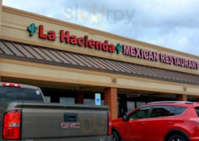 La Hacienda outside