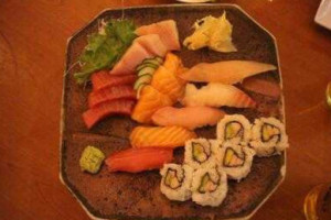 Yoshimo Sushi food