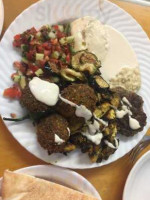 Mana Mana Middle Eastern food