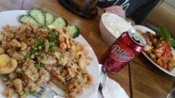 Eat Thai Cafe food
