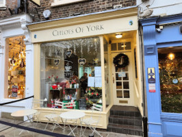 Chloes Of York inside