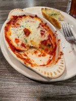 Pago's Pizzeria And Italian Cuisine food