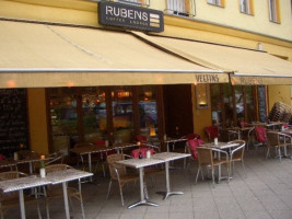 Rubens Coffee Lounge food