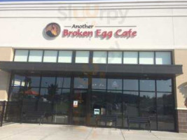 Another Broken Egg Cafe outside