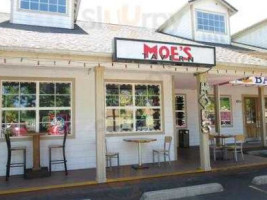 Moe's Tavern inside