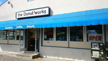 The Donut Works outside