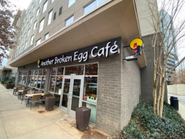 Another Broken Egg Cafe inside