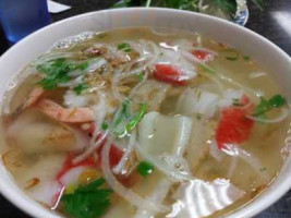 Pho Lee Hoa Phat food