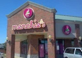 Menchie's Frozen Yogurt outside