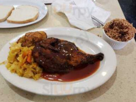 Degrde Fine Jamaican Cuisine food