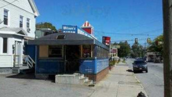 Wilson's Diner Incorporated outside