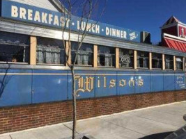 Wilson's Diner Incorporated outside