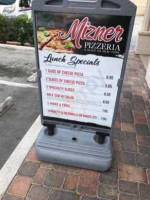 Mizner Pizzeria outside