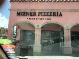 Mizner Pizzeria outside