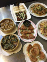 Qi Dumpling Lounge food