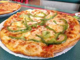Singas Famous Pizza food