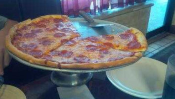 Nino's Pizza Italian food