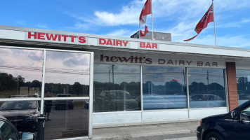 Hewitt's Dairy Bar outside
