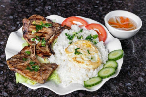 Mai's Kitchen Vietnamese Cuisine food