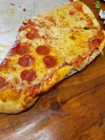 Doughboy’s Pizzeria food