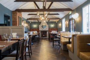 The Shinfield Arms food