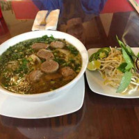 Pho Thinh food