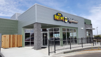 Mr. Brews Taphouse outside
