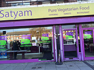 Satyam Pure Vegetarian inside