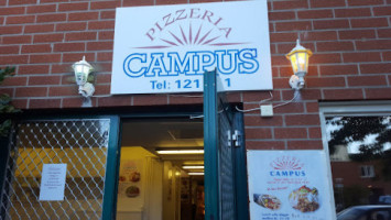 Pizzeria Campus outside