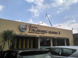 Rm Taliwang Pertama outside
