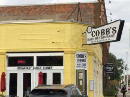 Cobb’s Corner food